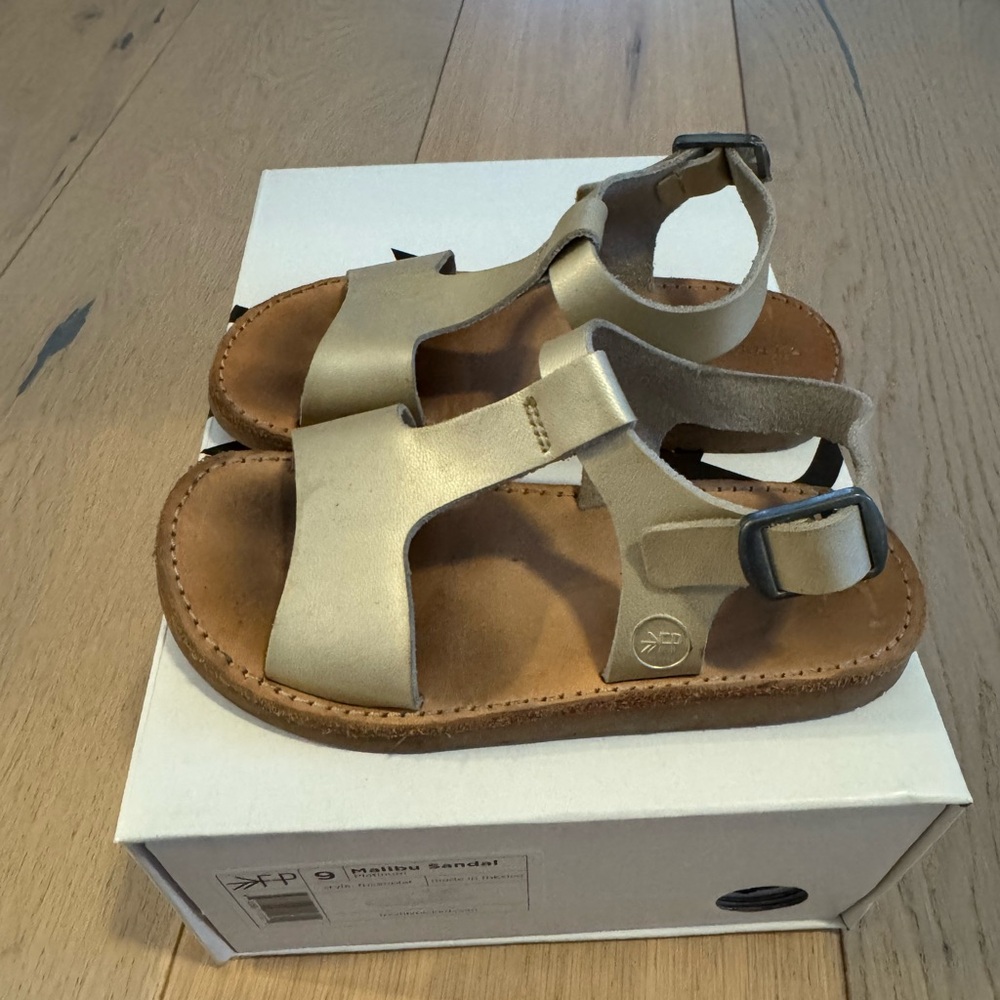 Freshly Picked Malibu Sandals, size 9